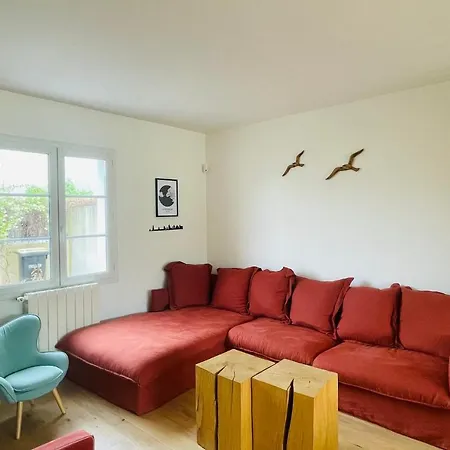 Spacious House With Garden *
