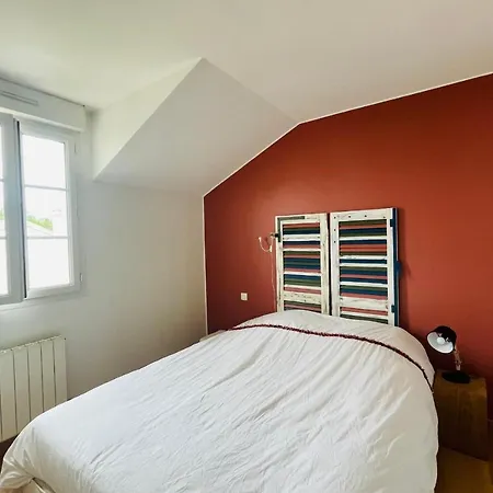 Spacious House With Garden * La Rochelle (Charente-Maritime)